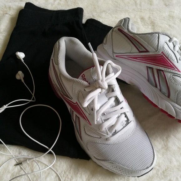reebok women's athletic shoes